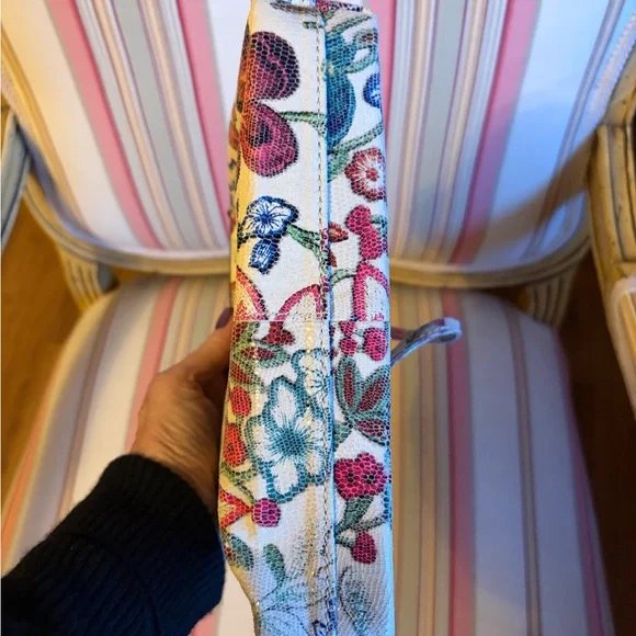 NWT - Adorable Hobo Lana Crossbody - Picture 4 of 7